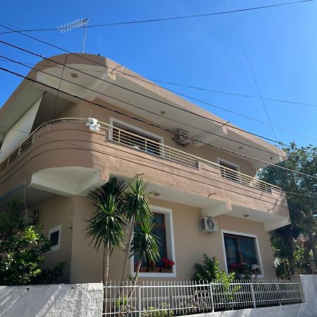 Villa Green Vlorë Buitenkant foto